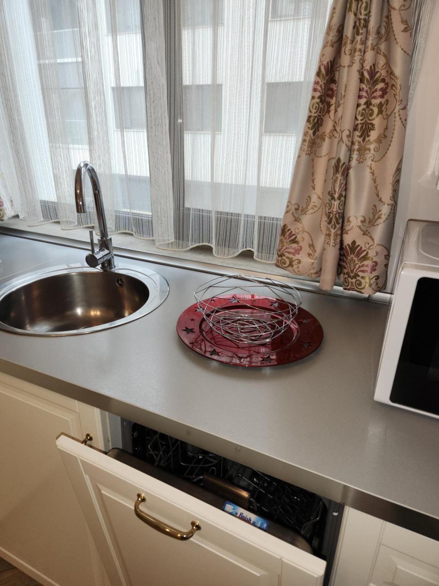 Apartament Ultracentral Monadin 2 Braşov Esterno foto