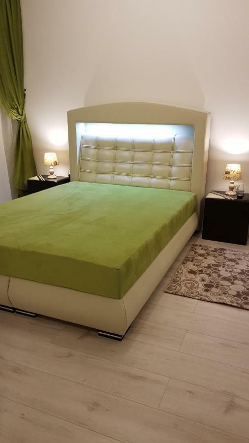 Apartament Ultracentral Monadin 2 Braşov Esterno foto